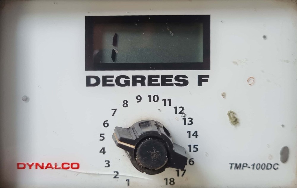 DYNALCO DC-POWERED DIGITAL PYROMETER TMP-100DC