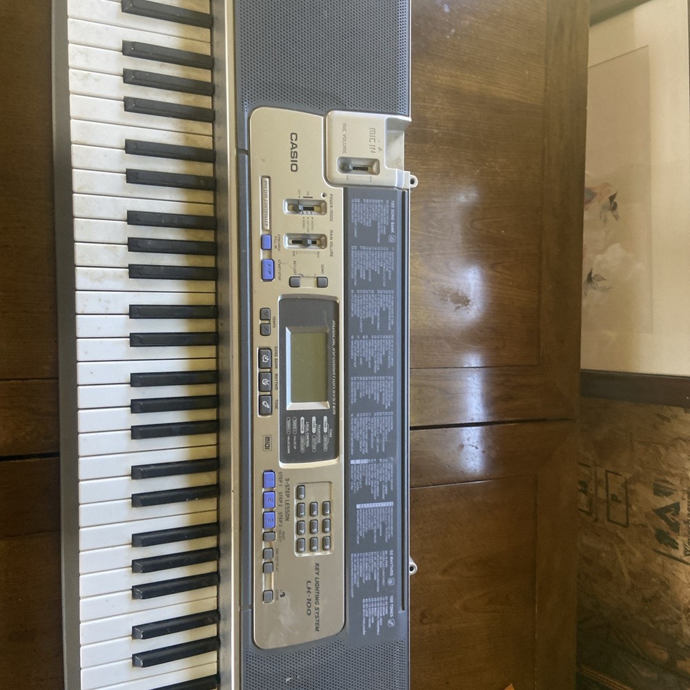 Casio LK-135ST 61 Lighted Key Keyboard Untested