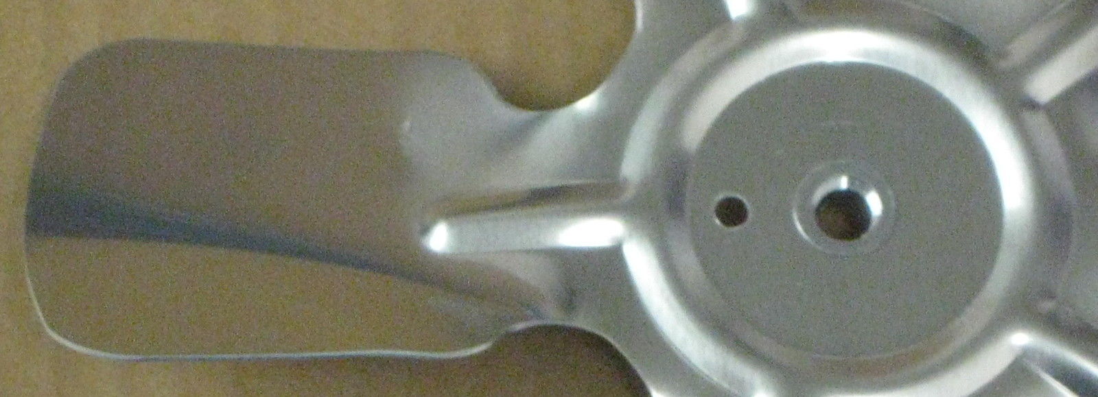 A95131 Metal Fan Blade 9" Diameter 5 Blades 5/16" Bore Hub CW 30 Degree Prop