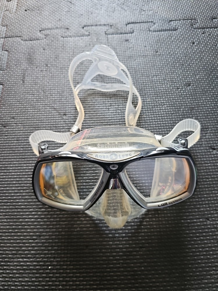 Aqua Lung LOOK 2 Transparent Dive Mask