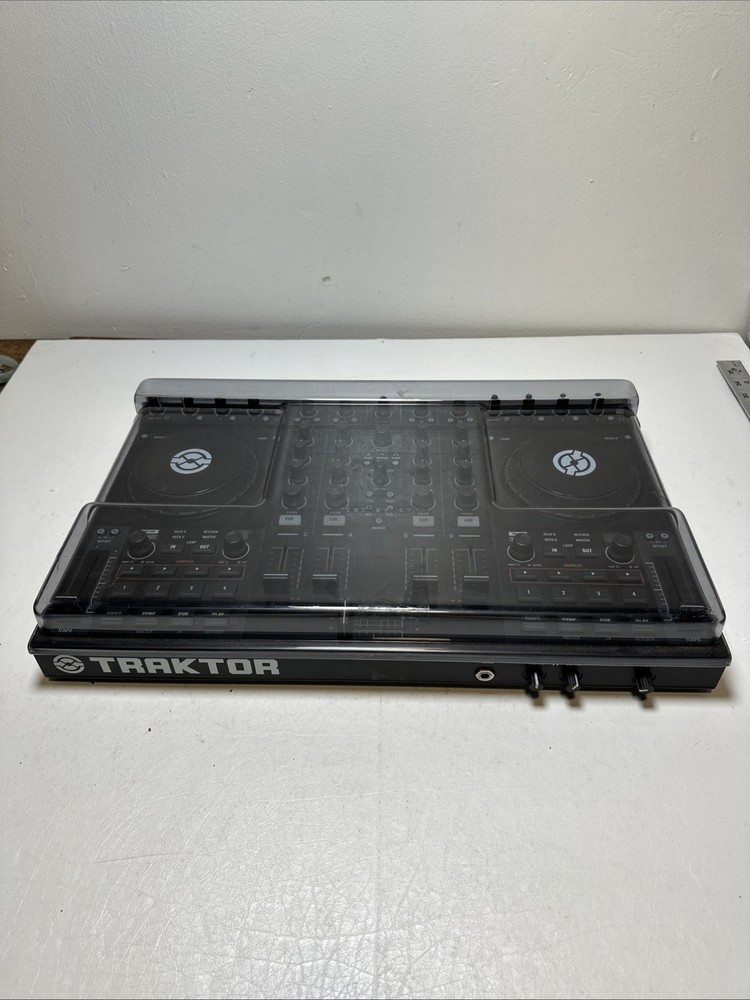 Native Instruments Traktor Kontrol S4 DJ Controller Midi Turntable