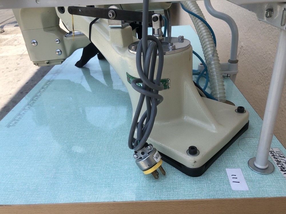 Flatlock Feed-off Arm Industrial Sewing Machine