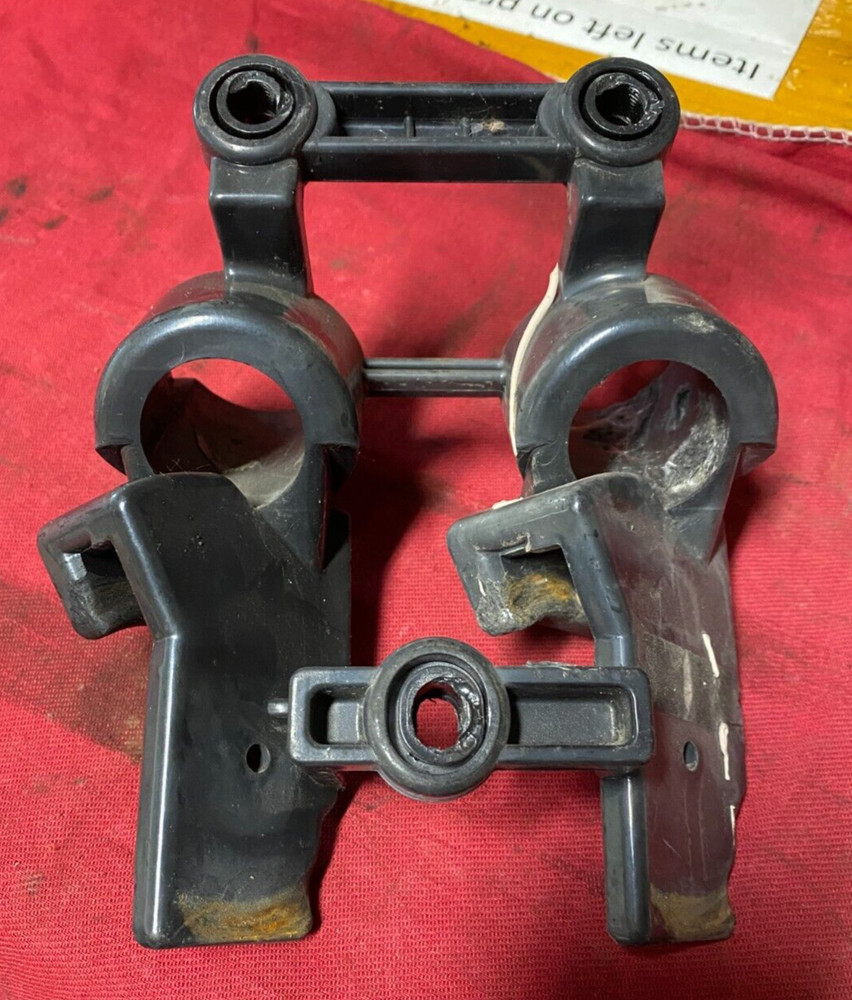 PHILLIPS STOW-A-WAY™ 2 Plug, 2 Gladhand Holder 15-042
