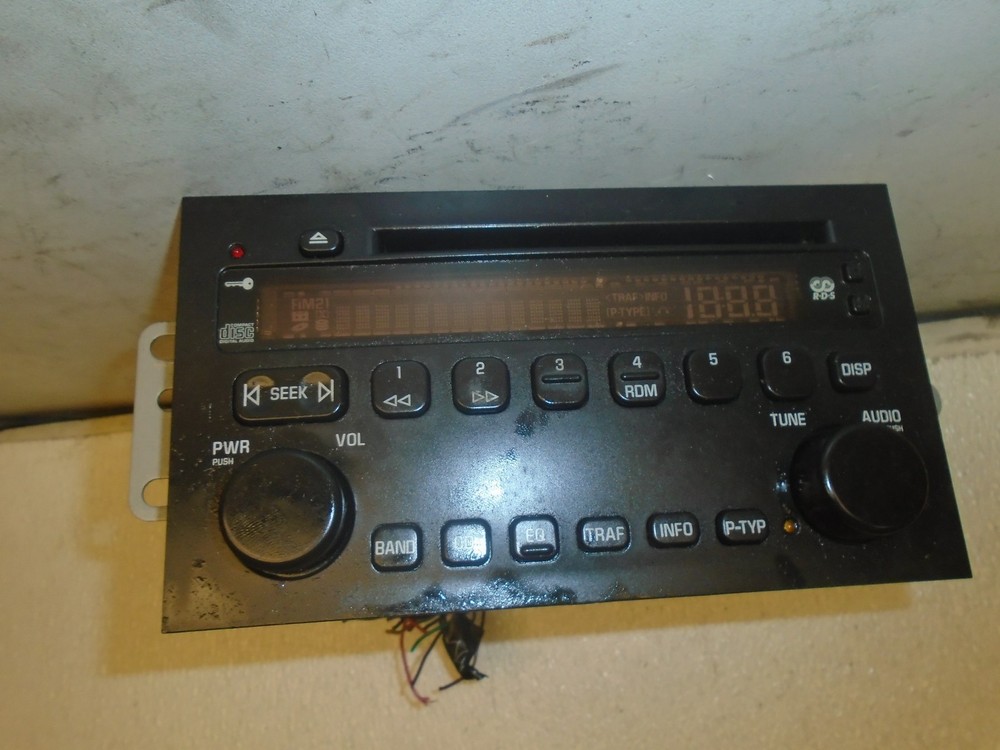 2004  Buick  Regal  Radio  CD  Player   10352075