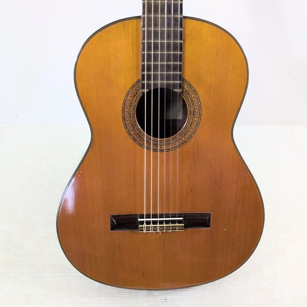 Shinano Japan Old Classical Guitar No. With Hard Case