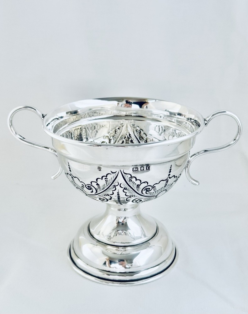 Solid Sterling Silver Twin Handled Cup London Fully Hallmarked 1932