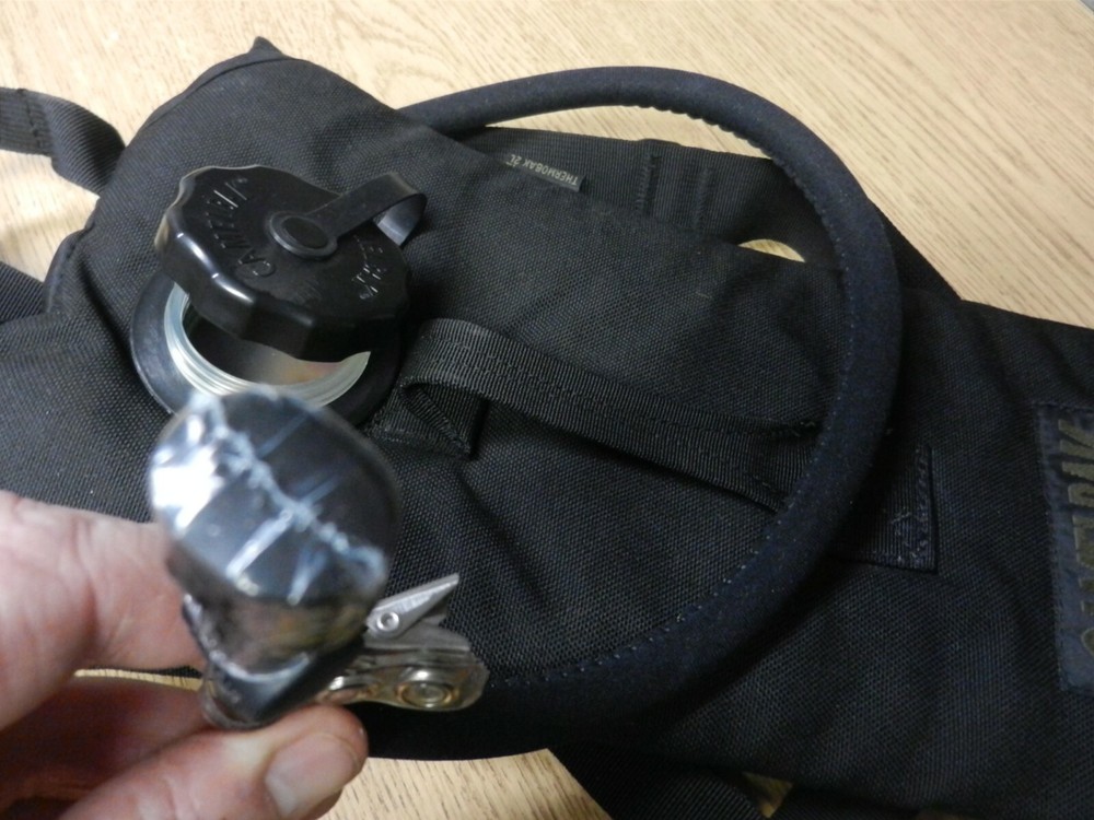Camelbak Maximum Gear Thermobak/ W 2L Bladder Black Hydration Backpack Unused?