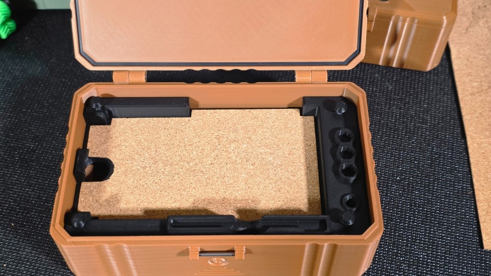 Custom NanoVNA-H4 Protective Case – 3D Printed Portable Storage Box