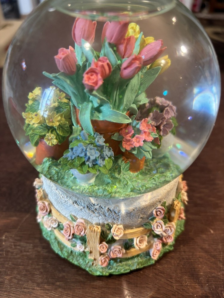 Flower Pot Snow Globe