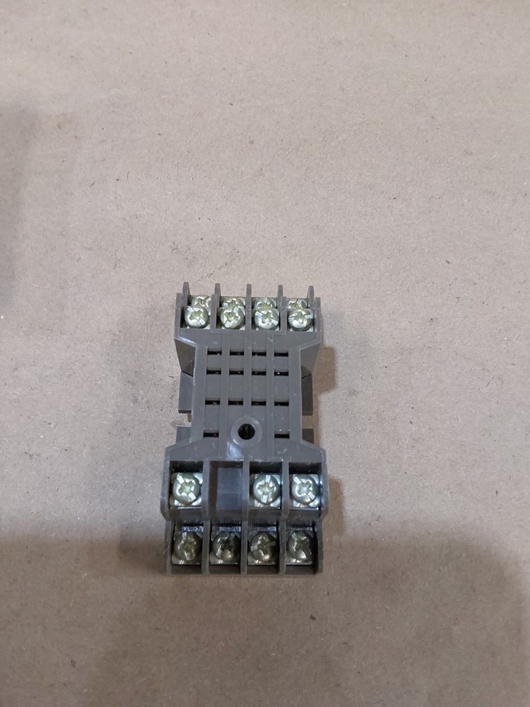 SQUARE D Class 8501, Type NR-44, SERIES A, FRONT WIRED SOCKET