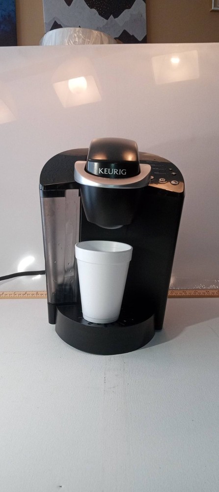 Keurig Single Cup Elite Brewing System Coffee Maker Model B40 Good Shape K-Cup