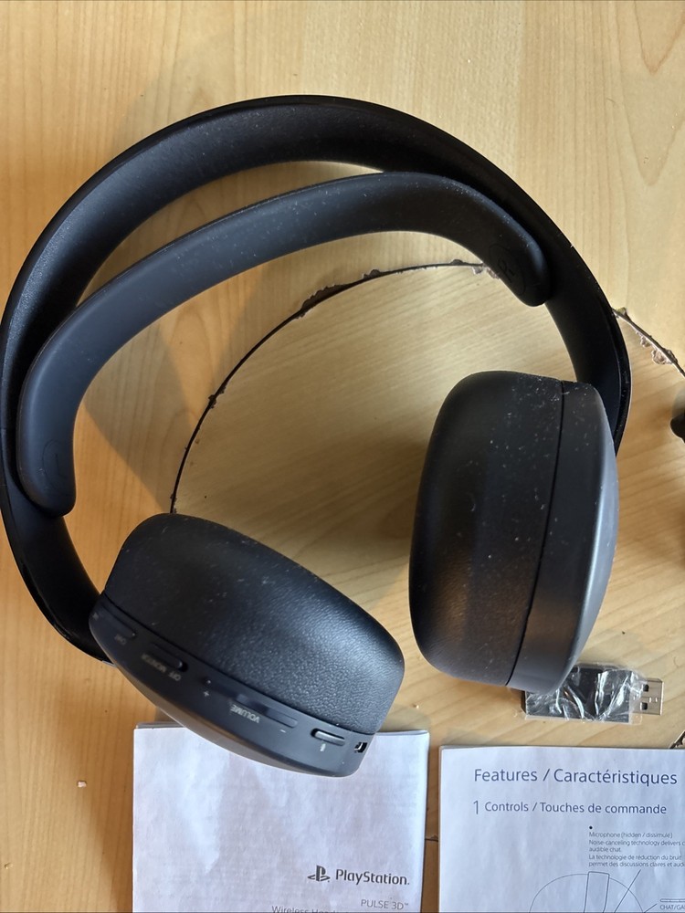 Sony Pulse 3D Black/White Over the Ear Gaming Headset