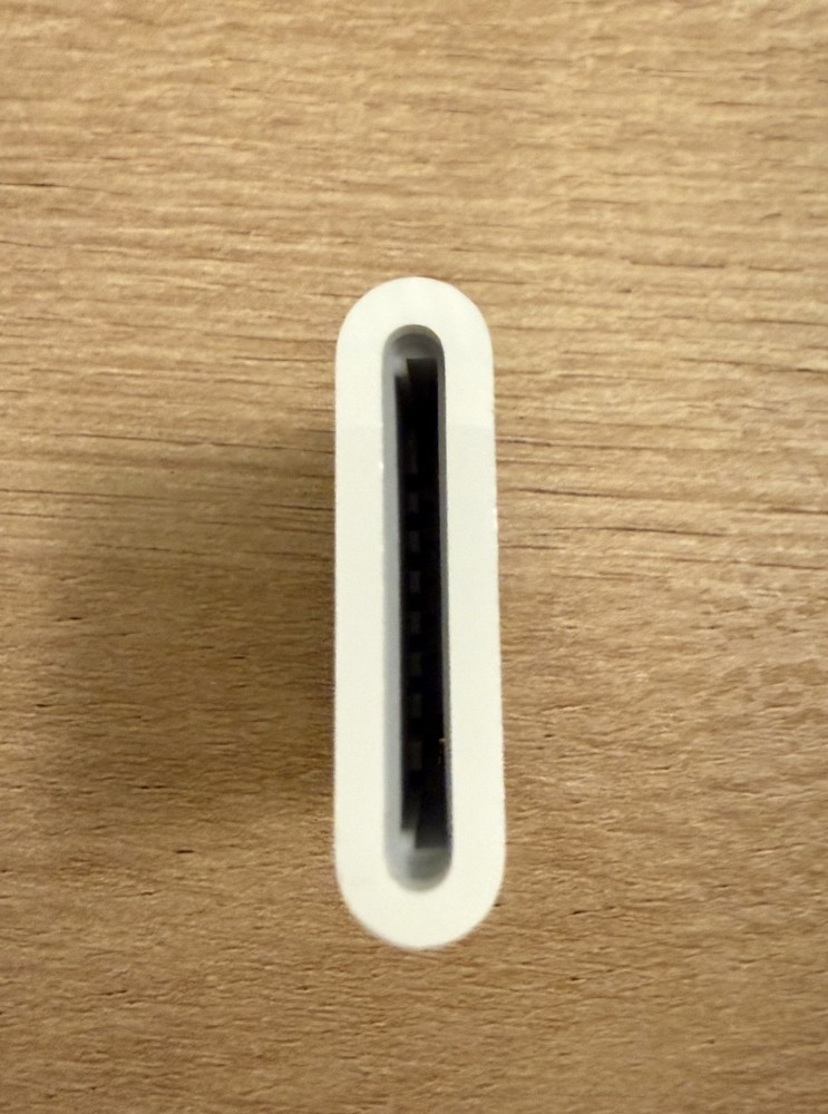 Genuine Apple A1362 iPad Camera Connection Kit Sd Card Reader No Box