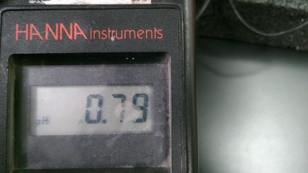 HANNA Instruments HI 9023 Microcomputer pH Meter with Probes