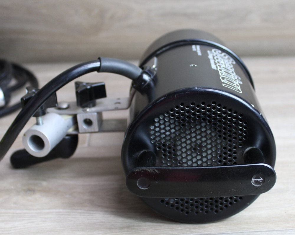 Speedotron Universal Light Unit Model 102 NO BULB