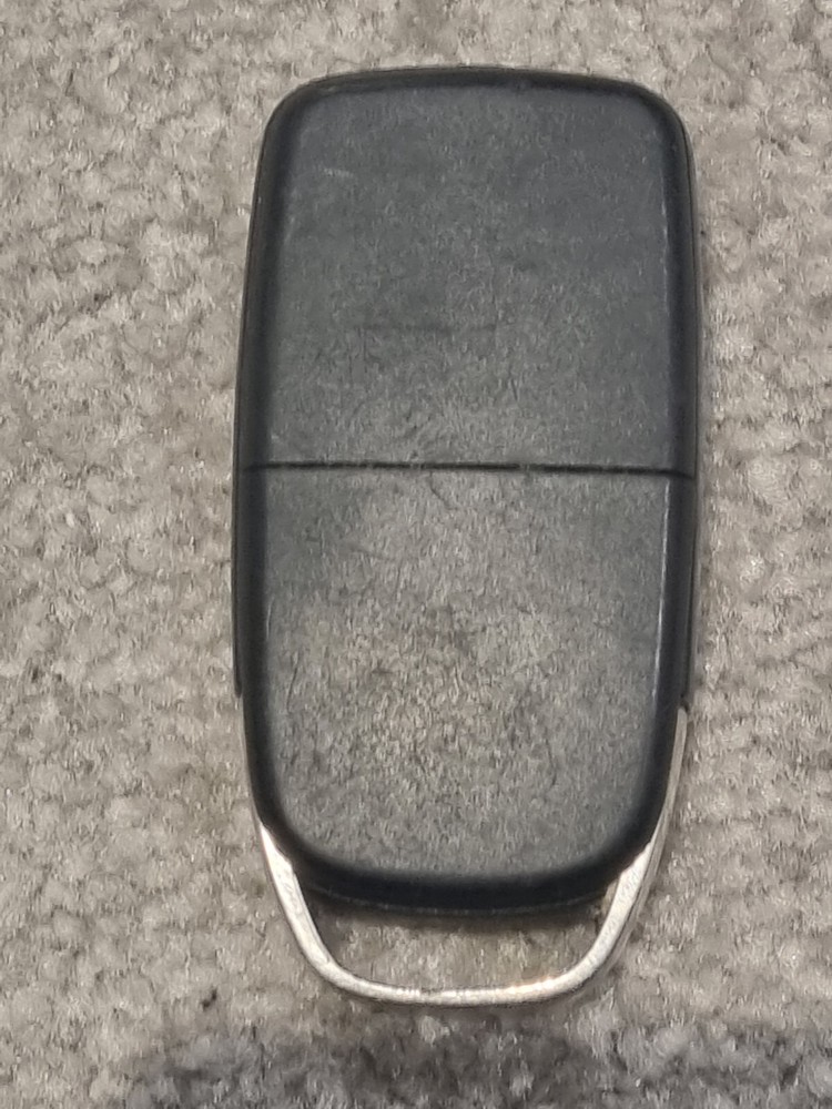 USED GENUINE DAF 3 BUTTON SMART FOB IN WORKING ORDER. REF 621