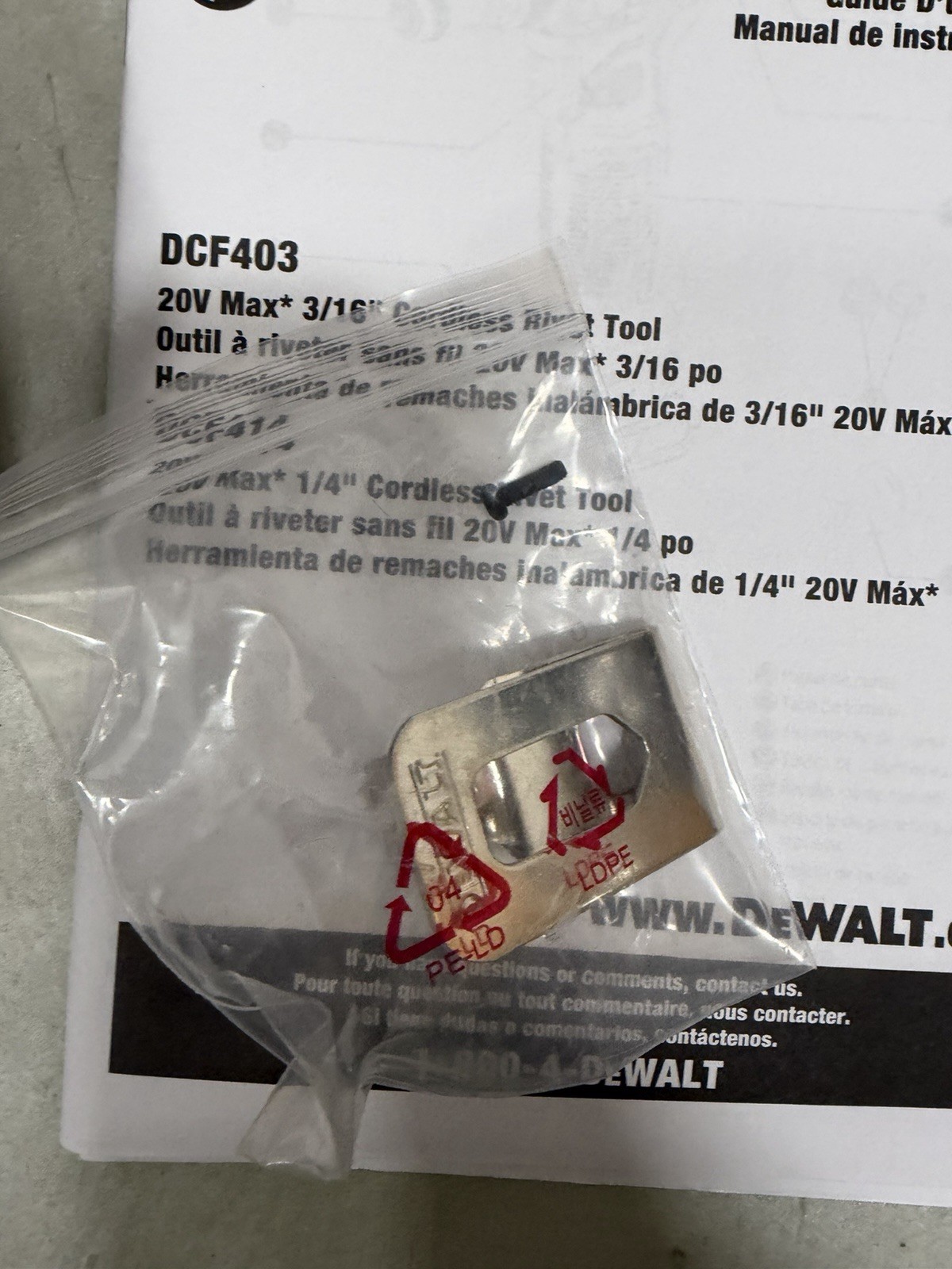 DEWALT DCF414GE2 20V MAX XR BL 1/4" Rivet Tool w/ 2 POWERSTACK Batts, 1.7 Ah Kit