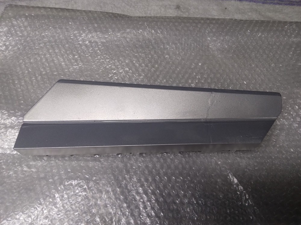 Yamaha Motif Right Side Panel