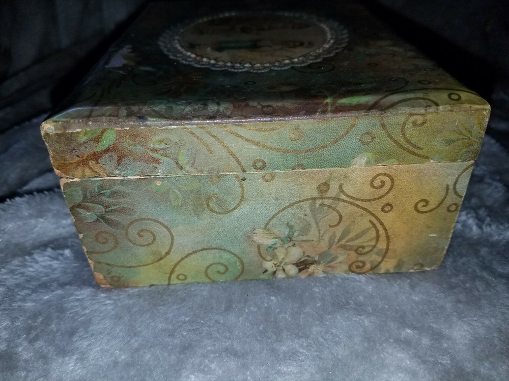 Vintage Victorian Vanity Box