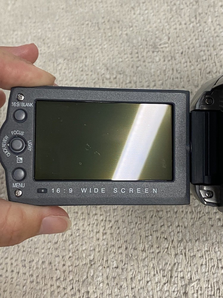 JVC GR-D850 Digital Video Camera Handheld Widescreen UNTESTED AS IS