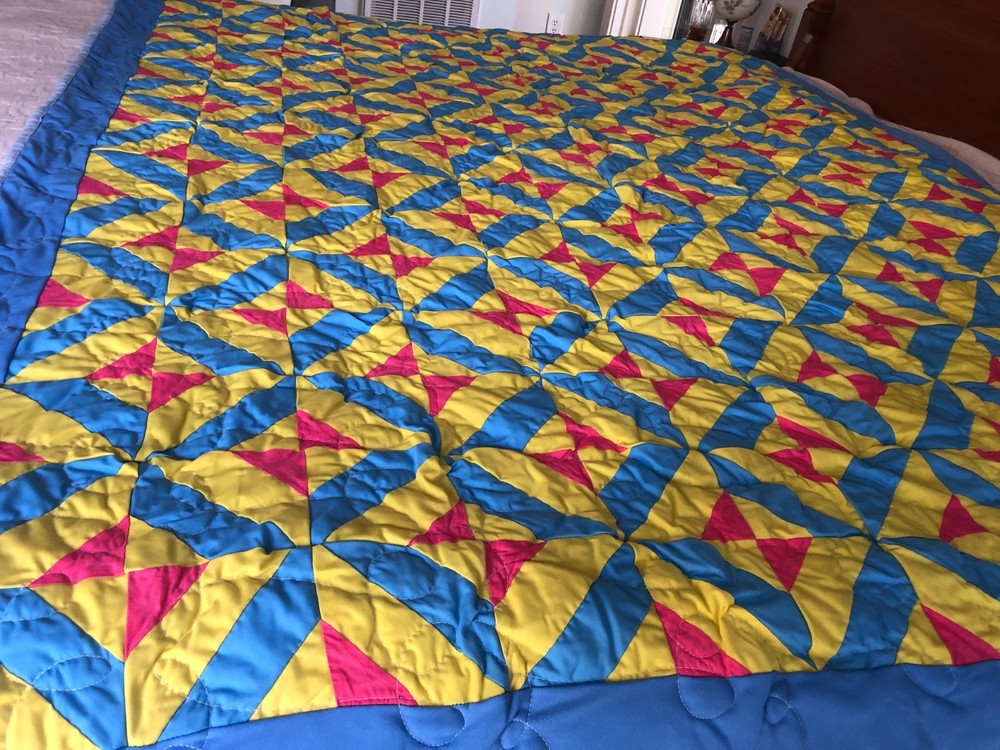 Handmade Preowned Quilt ," Pinwheel"