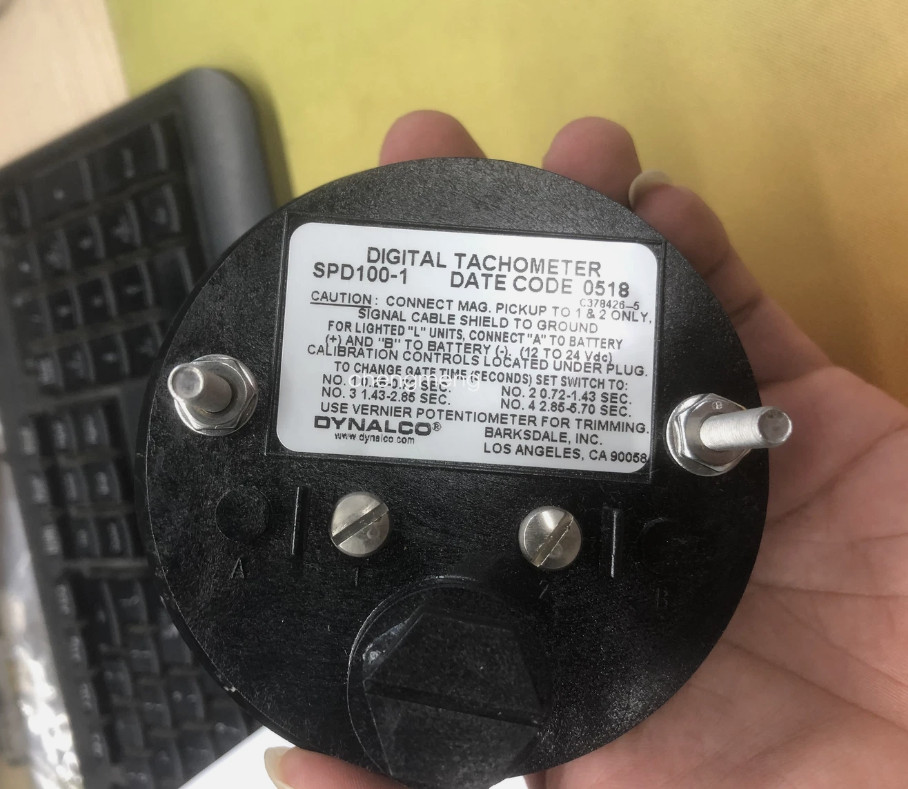 Dynalco tachometer SPD-100