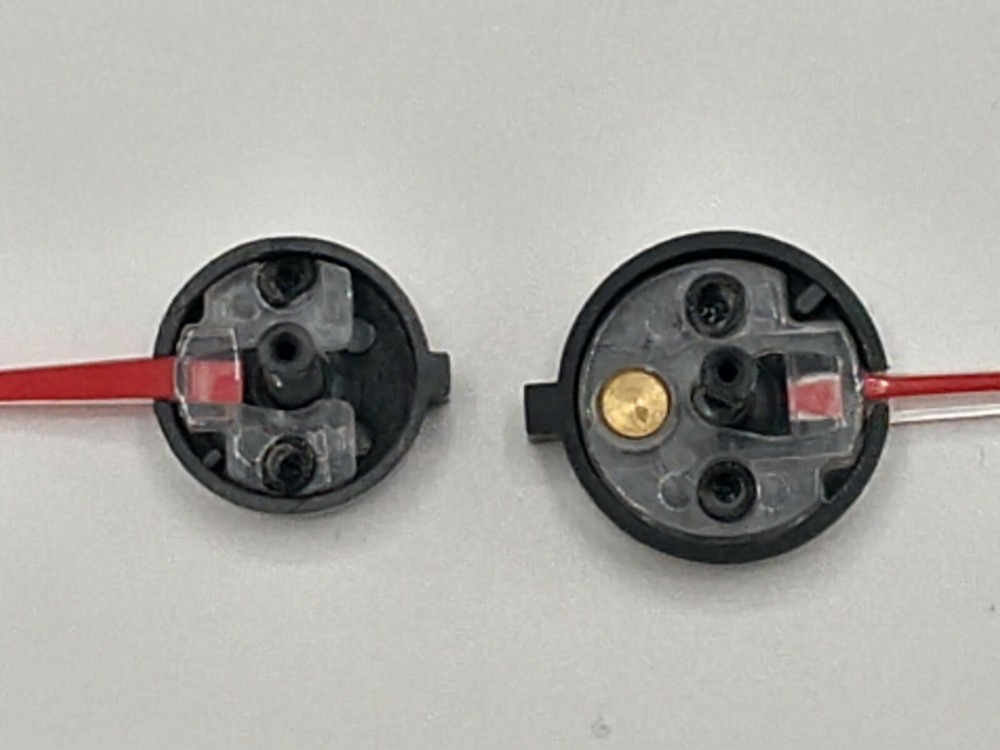Speedometer Gauge Cluster Custom Needles 2003 to 2006 GM Red Pointer Black Hub