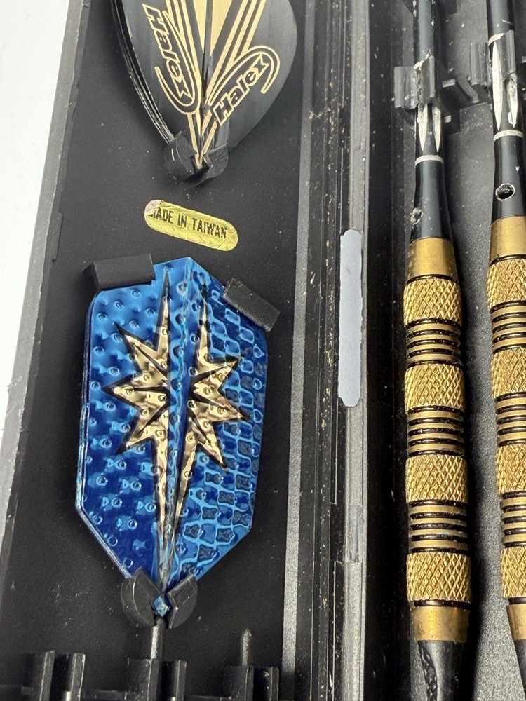 Halex Plastic Tip Darts With Case And Flights