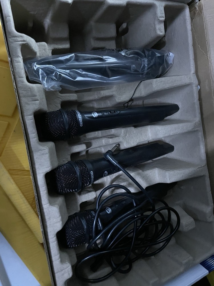 Gemsound 4 Channel Wireless Microphones