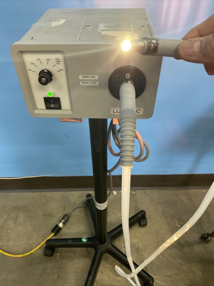 Luxtec 3150S Endoscopy Series 3000 Light Source Ophthalmology WITH CABLE