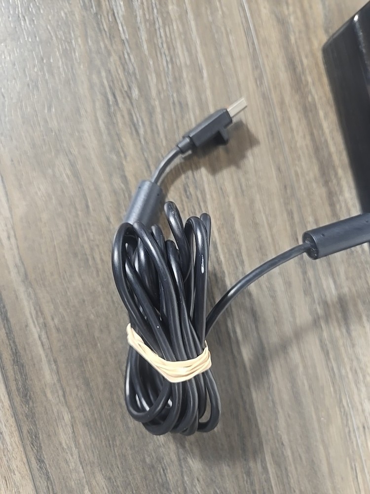 Microsoft Xbox 360 Kinect Sensor Bar W/ 5 Games Bundle Lot - TESTED See Discript