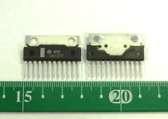 Hitachi Integrated Circuits HA1377 2pcs, new