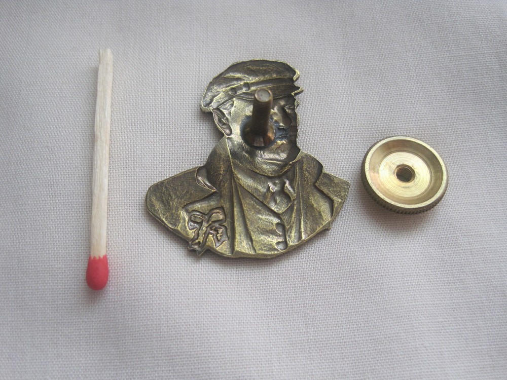 Pin. Badge. Lenin.