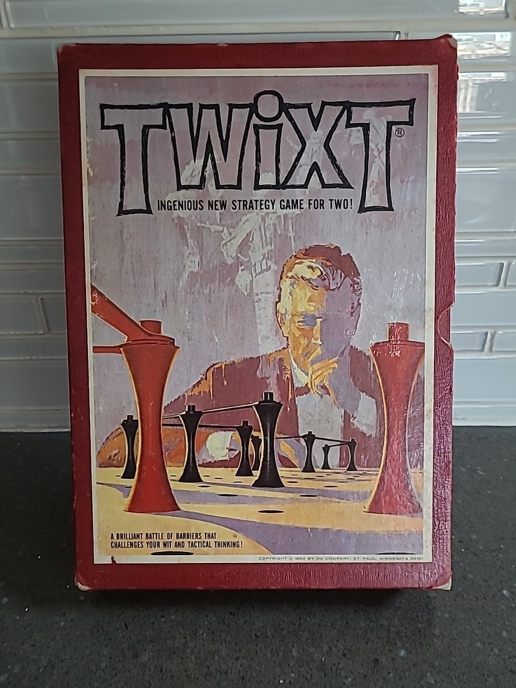 Twixt 3M Bookshelf Strategy Board Game 1962