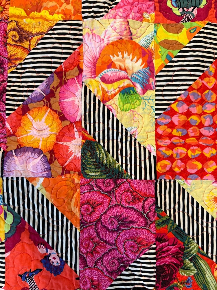 Handmade Lap Quilt Reversible Zig Zag UFO Circles Strip Search Patchwork 54 x 67