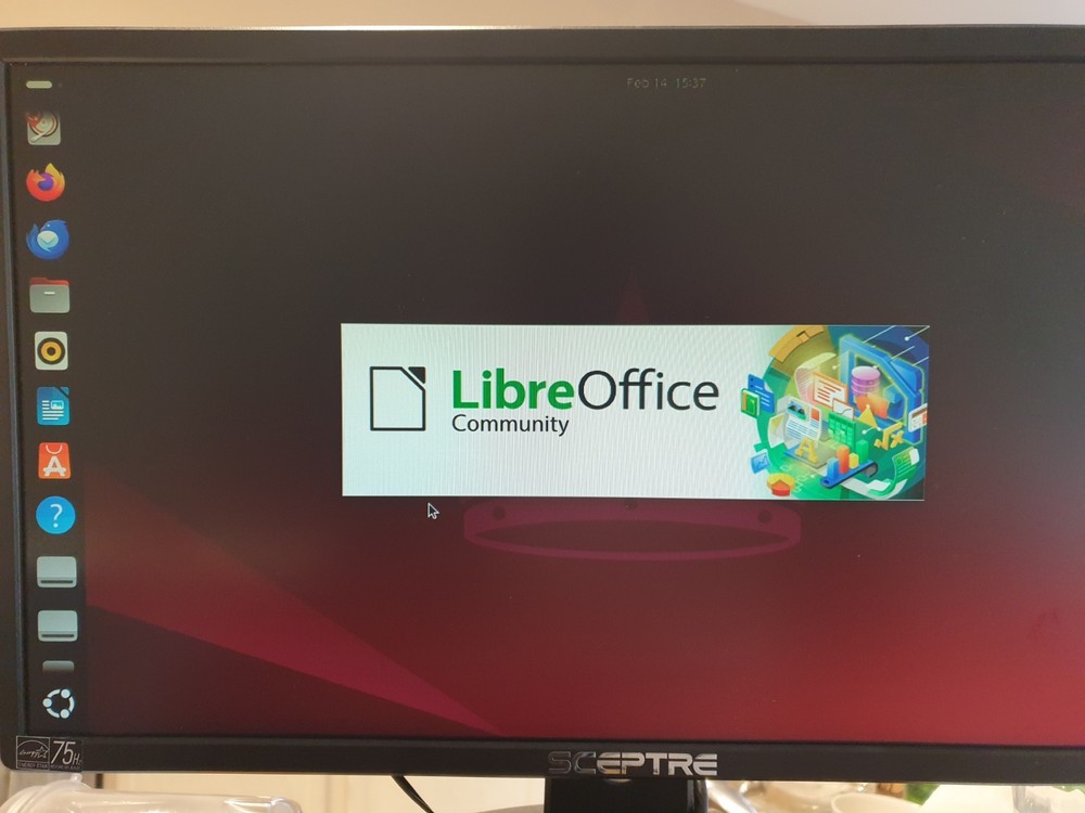 Linux Ubuntu 24.04.3 LTS, 64-bit, Bootable Live and Install USB Flash Drive