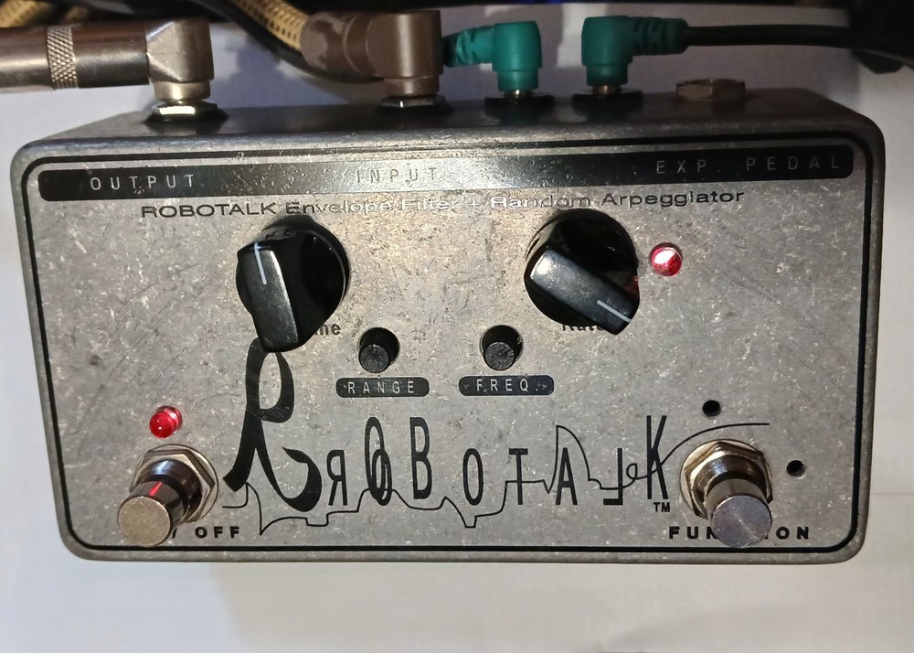 Xotic Robotalk Envelope Filter + Random Arpeggiator