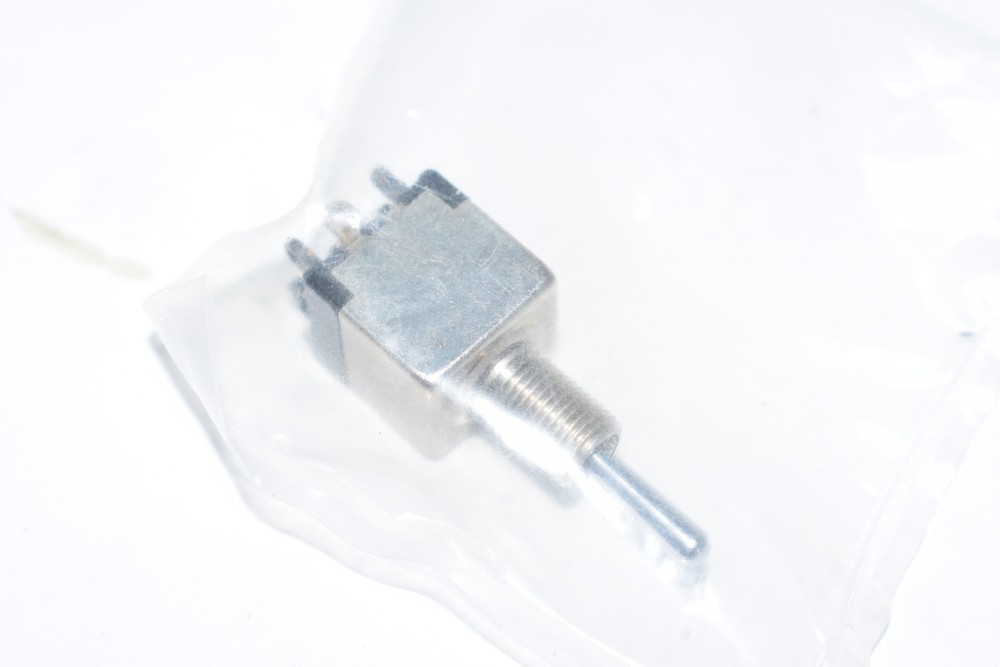 NEW C-H Toggle Switch 5A 125 VAC Japan