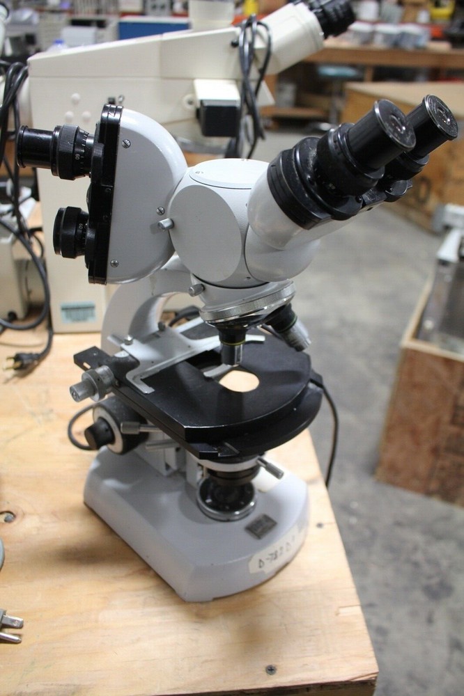 Carl Zeiss   Dual Head Teaching Microscope