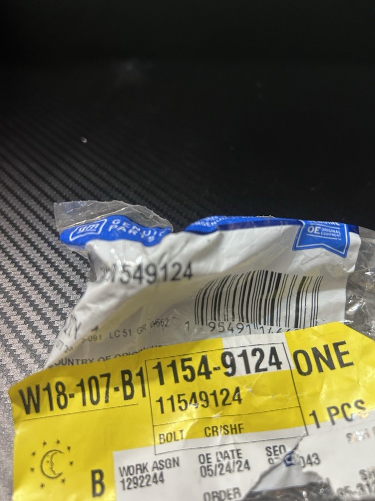Engine Harmonic Balancer Bolt-VIN: 7, Eng Code: LY7 GM Parts 11549124