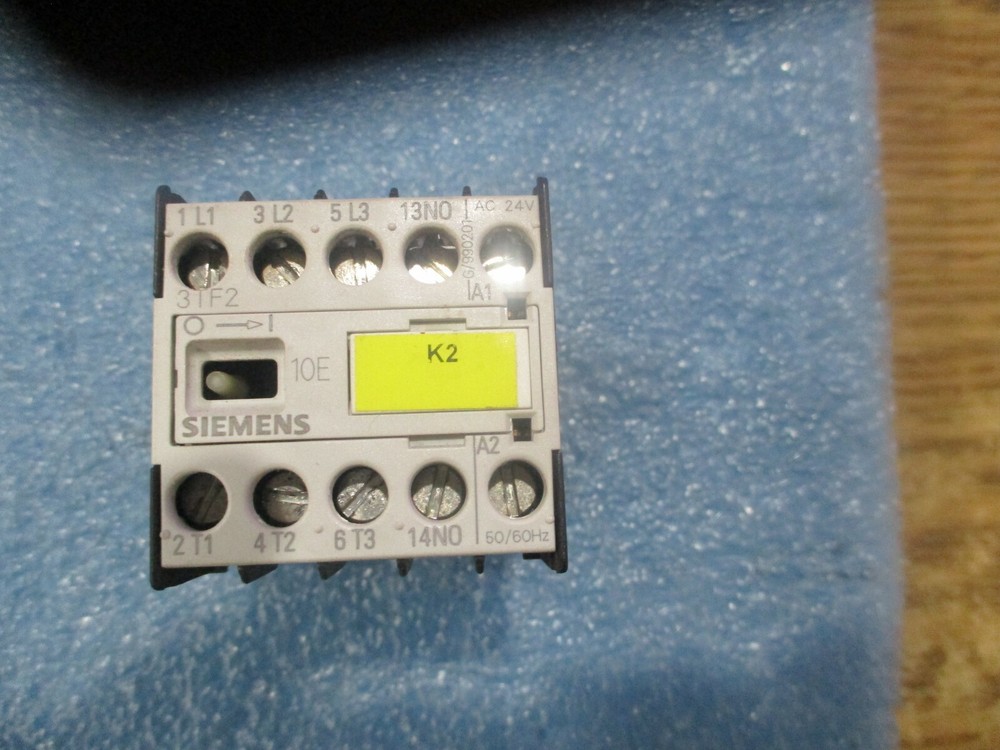 Siemens Model: 3TF2010-0AC2 Contactor. 1NO