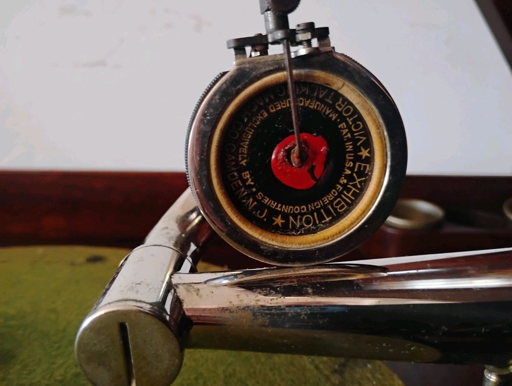 Victrola Talking Machine VV-XI-218629G