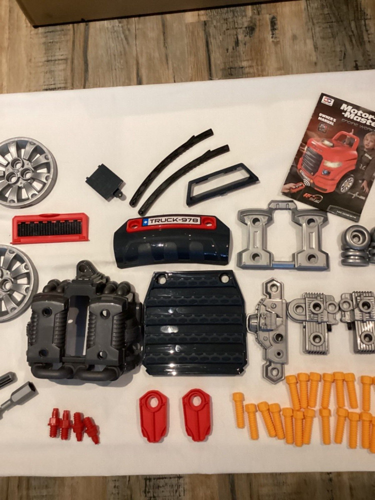 IPLAY ILEARN Motor Replacement Pieces Master Engine Workshop Toys