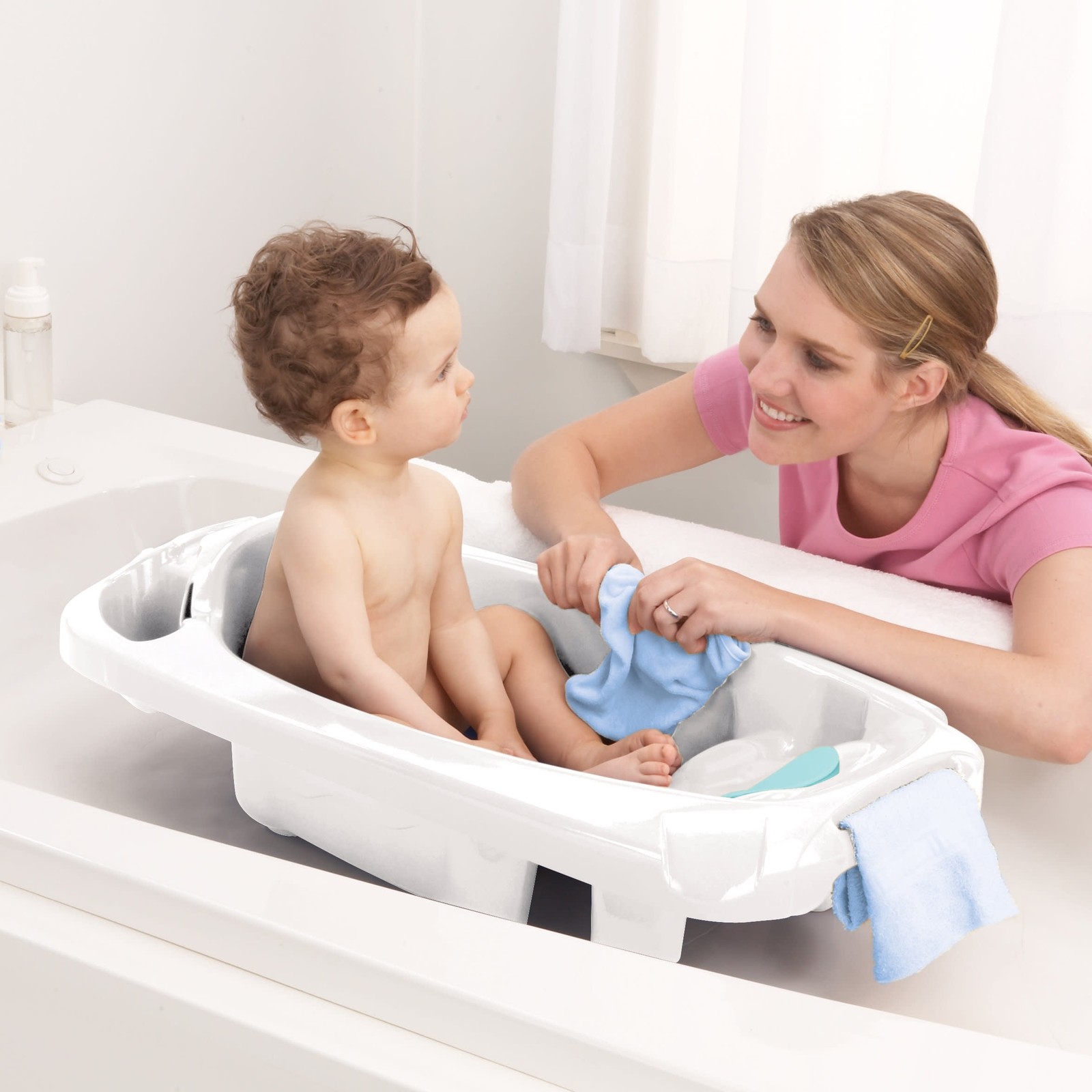 Newborn to Toddler Plastic Baby Bathtub, White