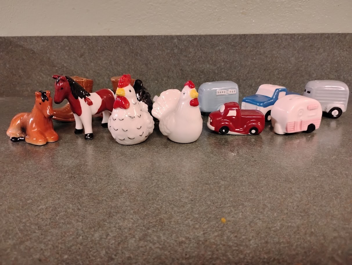 FARM & COUNTRY MINI SALT PEPPER SHAKERS - CRACKER BARREL - PICK THE ONE YOU WANT