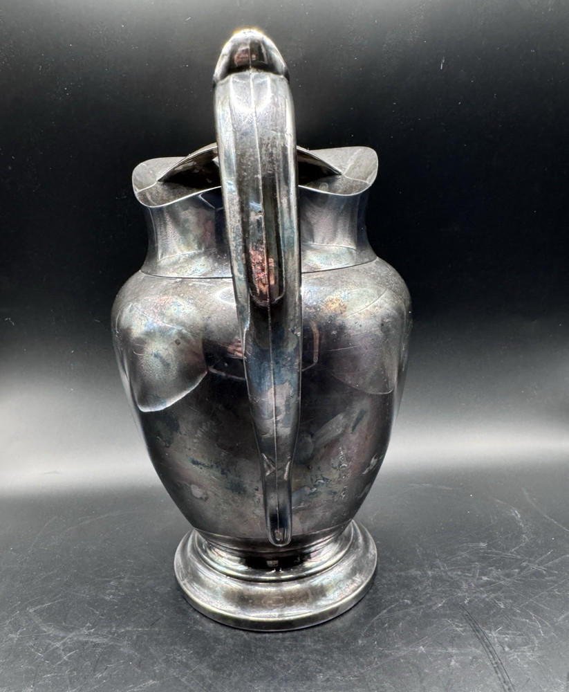 WM A Rogers Water Pitcher With Ice Lip