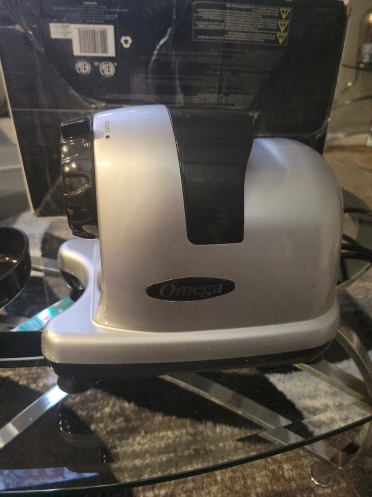 Omega MM900HDS Masticating Juicer ( BASE UNIT ONLY )