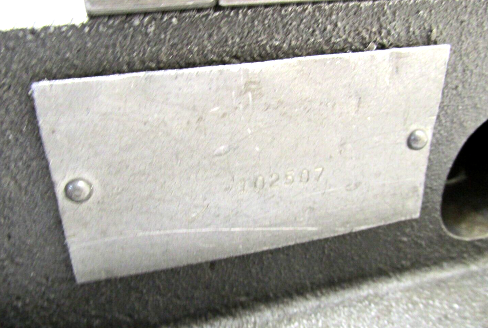 KURT ANGLOCK 6" MILLING MACHINE VISE w/ JAWS & HANDLE - #D60