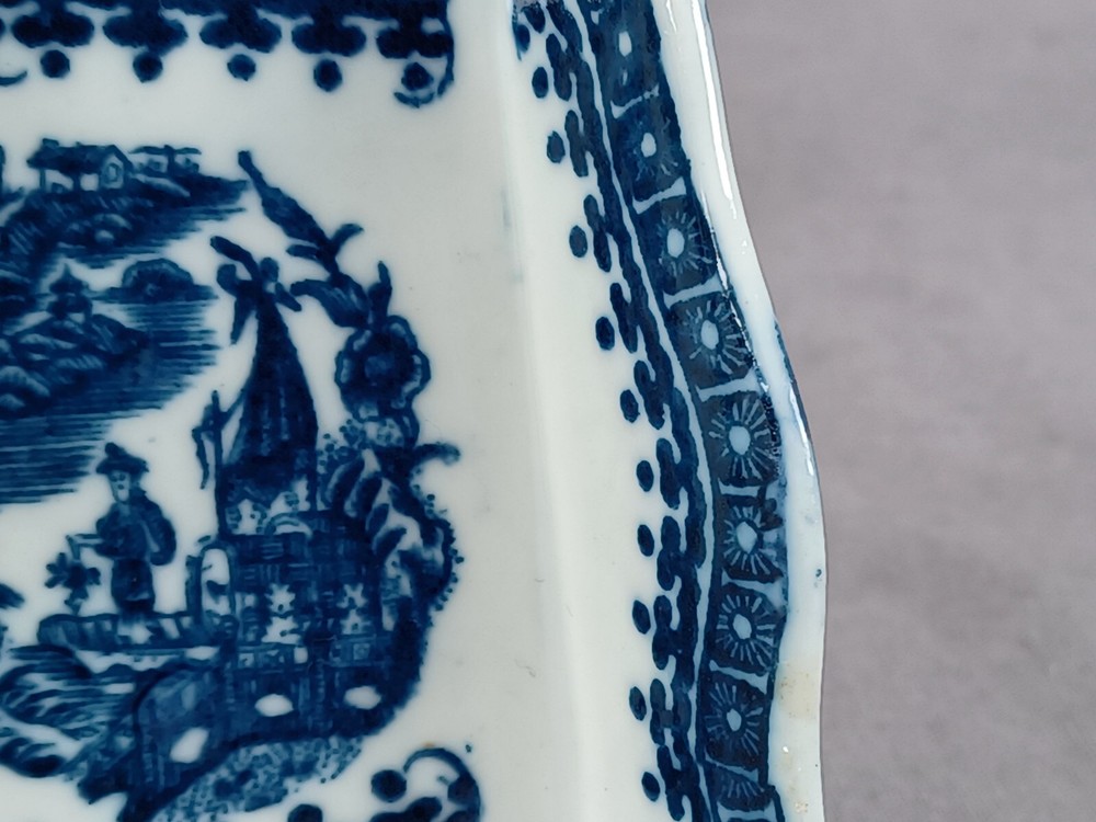 British Caughley Fisherman Pattern Asparagus Server Circa 1785-1795 B