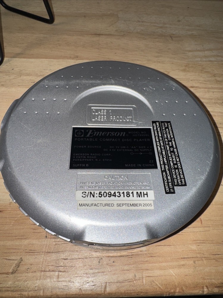 Emerson 20 Track Programable CD Player HD7998BL No Headphones Tested Working